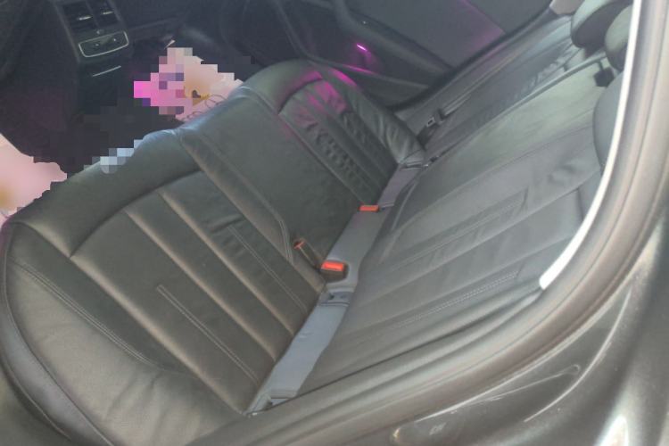Used Audi A4L 2019 40 TFSI Fashion Edition China VI Emission Standard Left Rear Seat