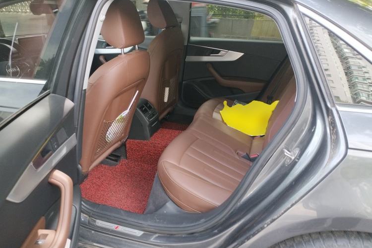 Used Audi A4L 2019 40 TFSI Fashion Edition China VI Emission Standard Left Rear Seat