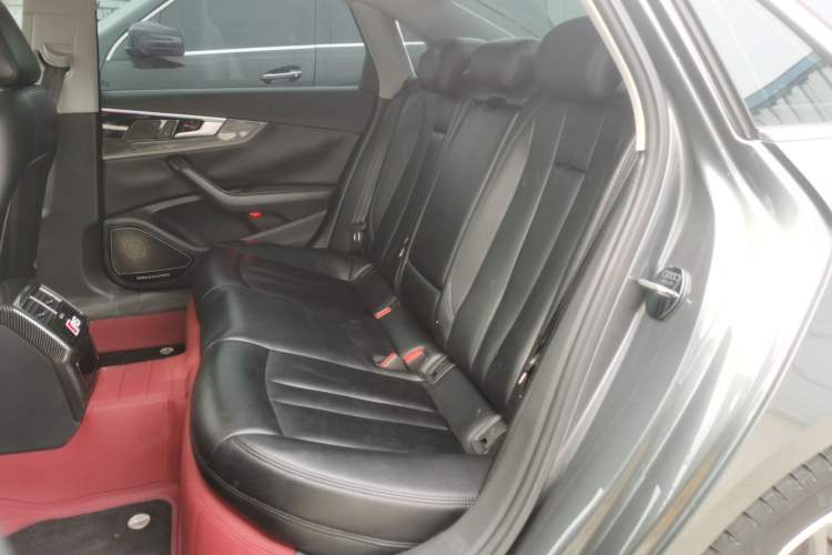 Used Audi A4L 2019 40 TFSI Ambition China VI Left Rear Seat