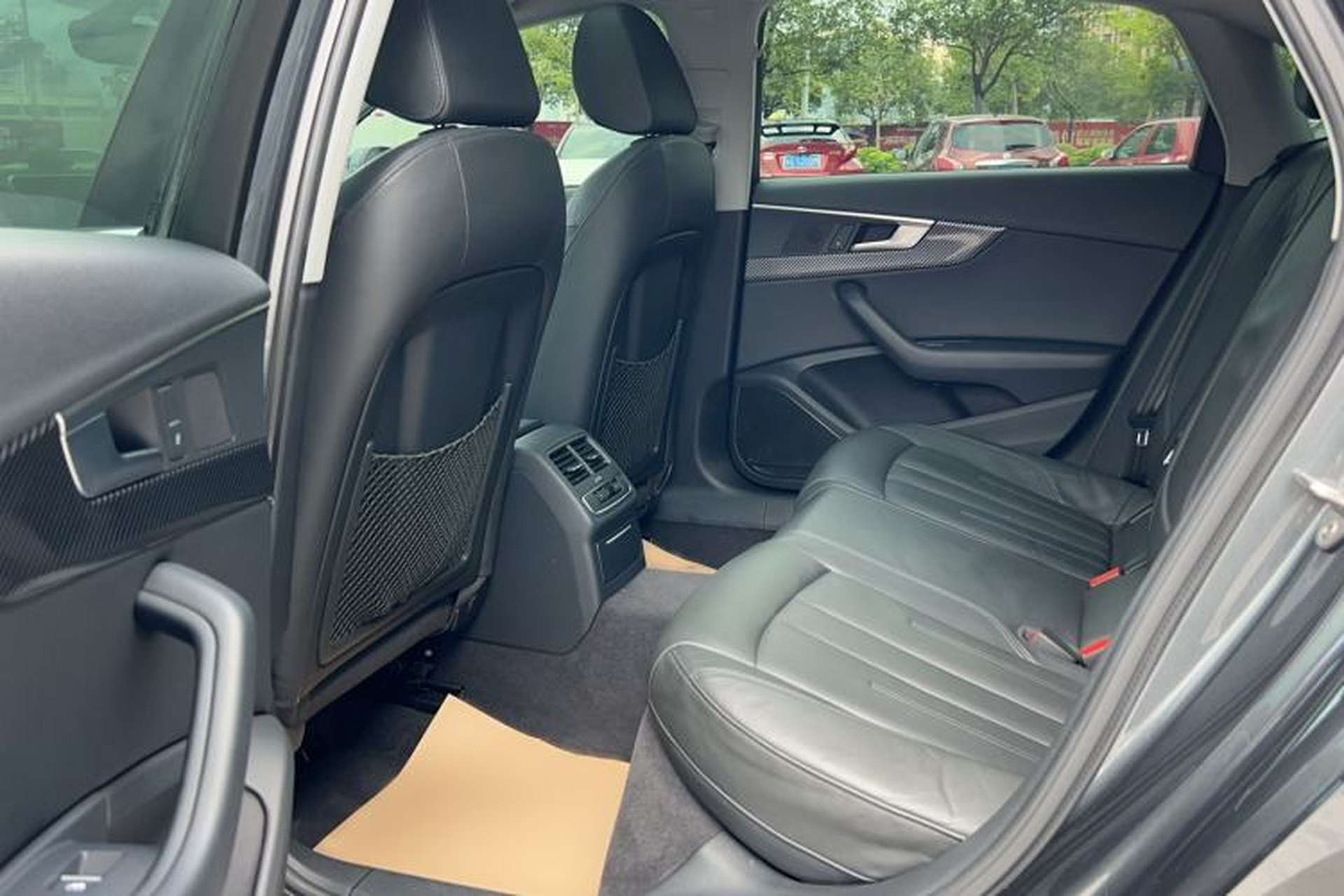 Used Audi A4L 2019 40 TFSI Fashion Edition China VI Emission Standard Left Rear Seat