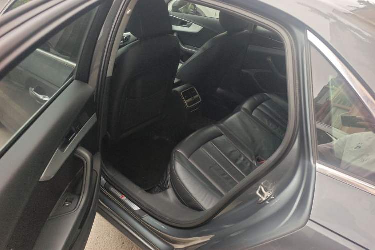 Used Audi A4L 2019 40 TFSI Fashion Version China V Left Rear Seat