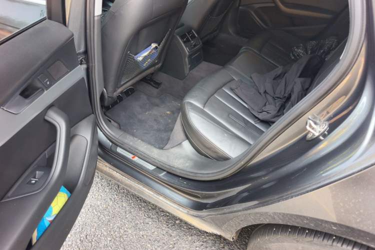 Used Audi A4L 2019 40 TFSI Fashion Version China V Left Rear Seat