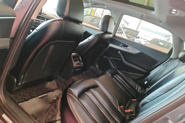 Used Audi A4L 2019 40 TFSI Ambition China VI Left Rear Seat