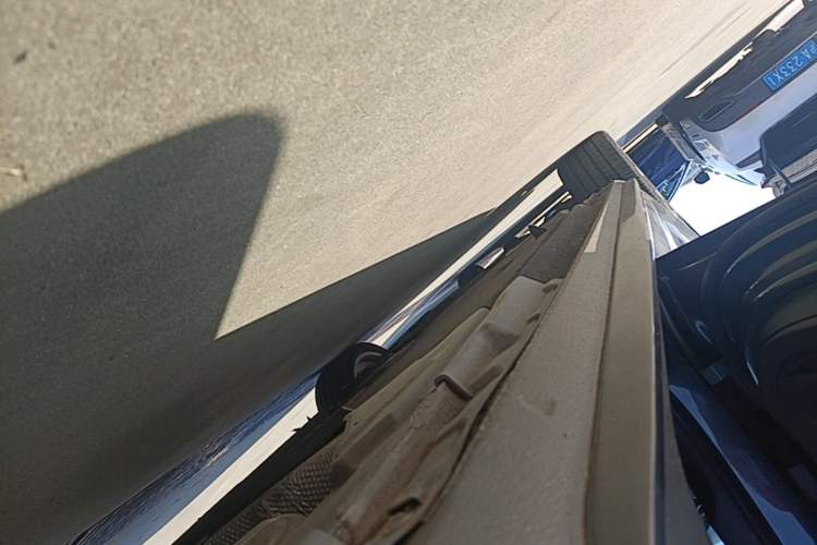 Used Audi A4L 2019 40 TFSI Fashion Edition China VI Emission Standard Left Side Sill