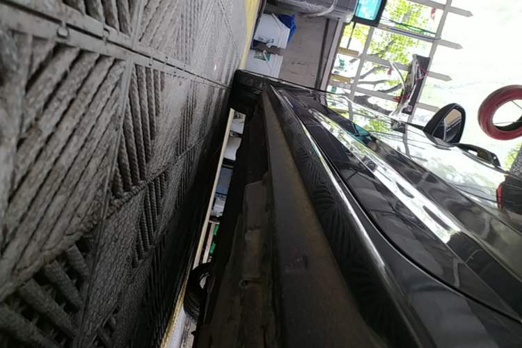 Used Audi A4L 2019 40 TFSI Fashion Edition China VI Emission Standard Left Side Sill