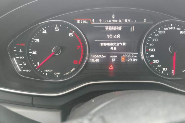 Used Audi A4L 2019 40 TFSI Ambition Version China V Odometer Close Up
