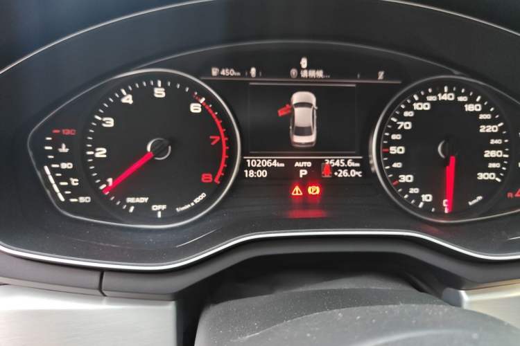 Used Audi A4L 2019 45 TFSI quattro Individual Sport Edition China VI Odometer Close Up