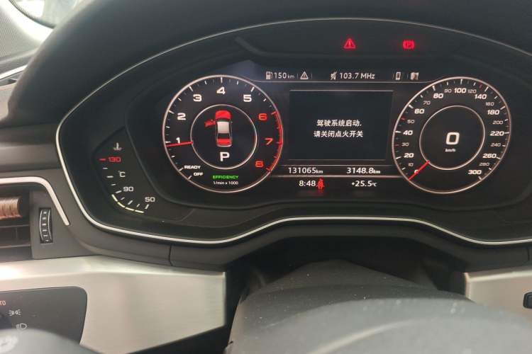Used Audi A4L 2019 40 TFSI Fashion Version China V Odometer Close Up