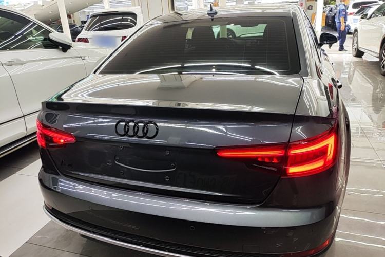 Used Audi A4L 2019 40 TFSI Fashion Edition China VI Emission Standard Rear