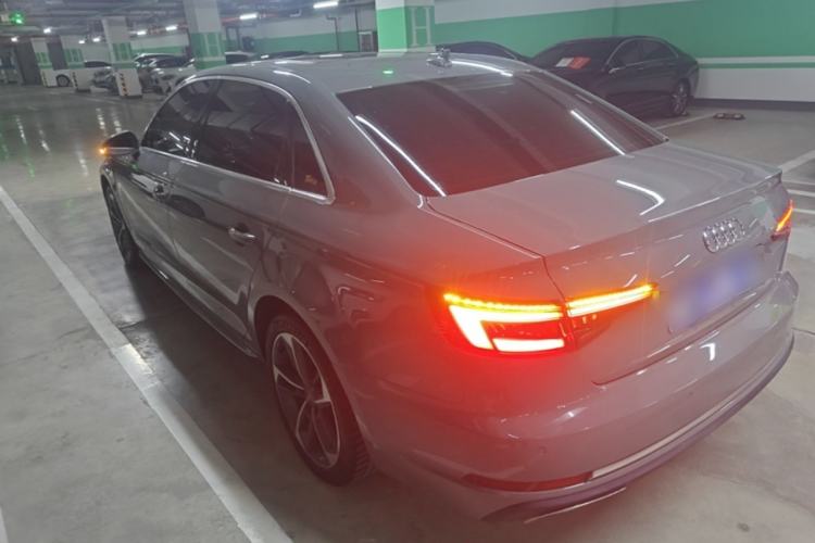 Used Audi A4L 2019 40 TFSI Ambition China VI Rear Left 45 Deg
