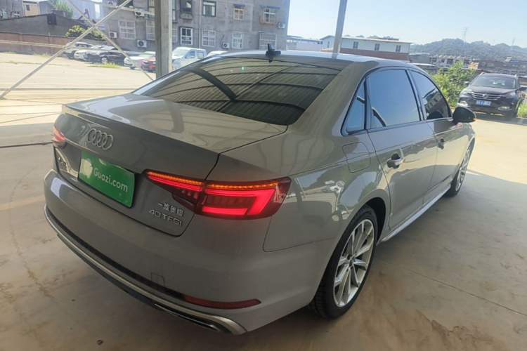 Used Audi A4L 2019 40 TFSI Fashion Edition China VI Emission Standard Rear Right 45 Deg