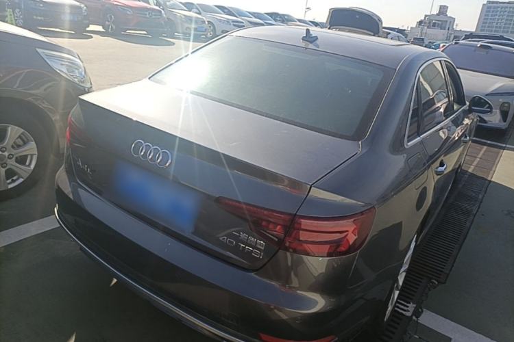 Used Audi A4L 2019 40 TFSI Fashion Edition China VI Emission Standard Rear Right 45 Deg