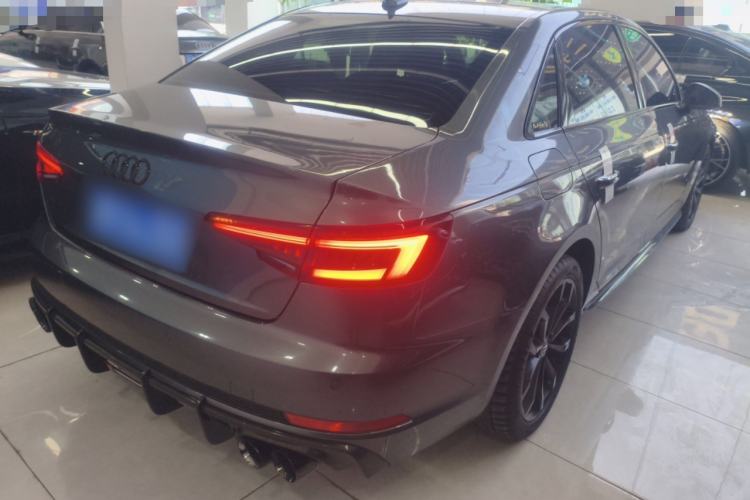 Used Audi A4L 2019 40 TFSI Fashion Edition China VI Emission Standard Rear Right 45 Deg