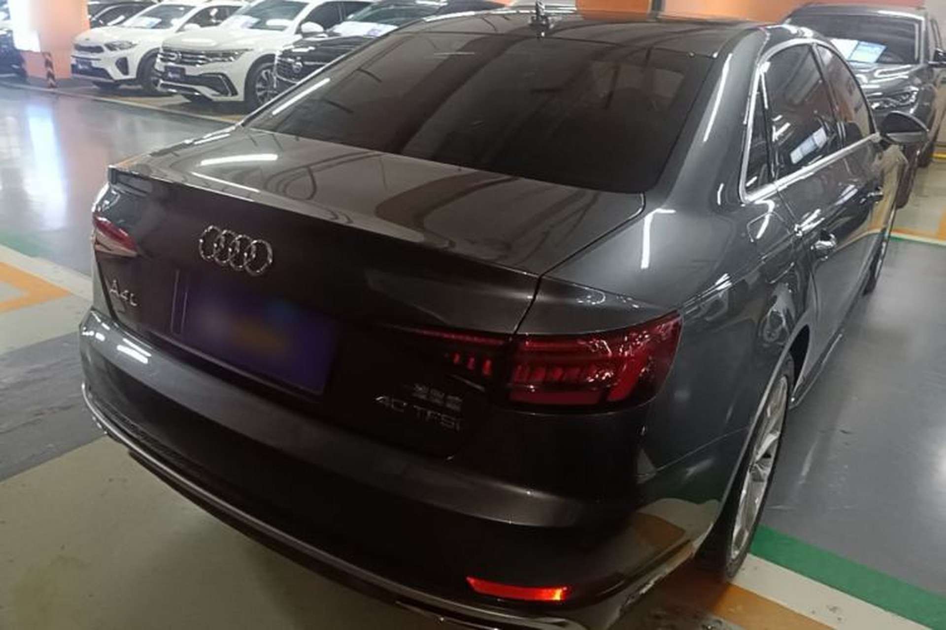 Used Audi A4L 2019 40 TFSI Fashion Edition China VI Emission Standard Rear Right 45 Deg