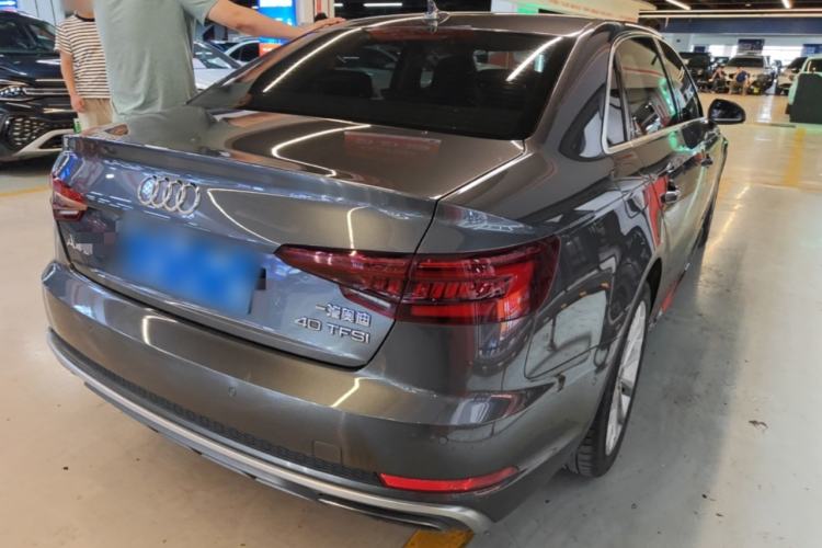 Used Audi A4L 2019 40 TFSI Fashion Edition China VI Emission Standard Rear Right 45 Deg