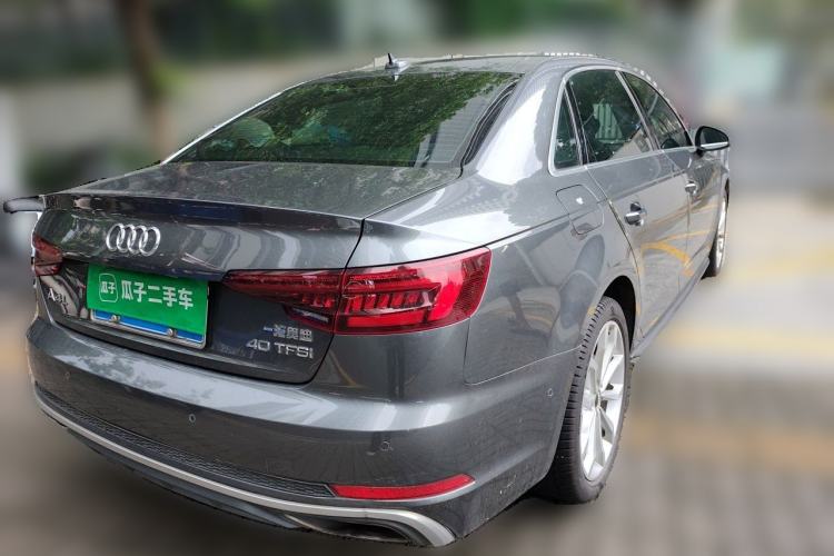 Used Audi A4L 2019 40 TFSI Fashion Edition China VI Emission Standard Rear Right 45 Deg