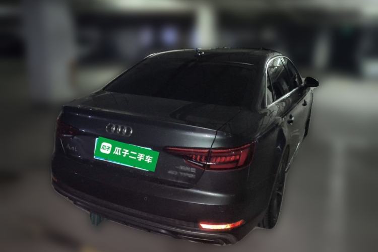 Used Audi A4L 2019 40 TFSI Fashion Edition China VI Emission Standard Rear Right 45 Deg