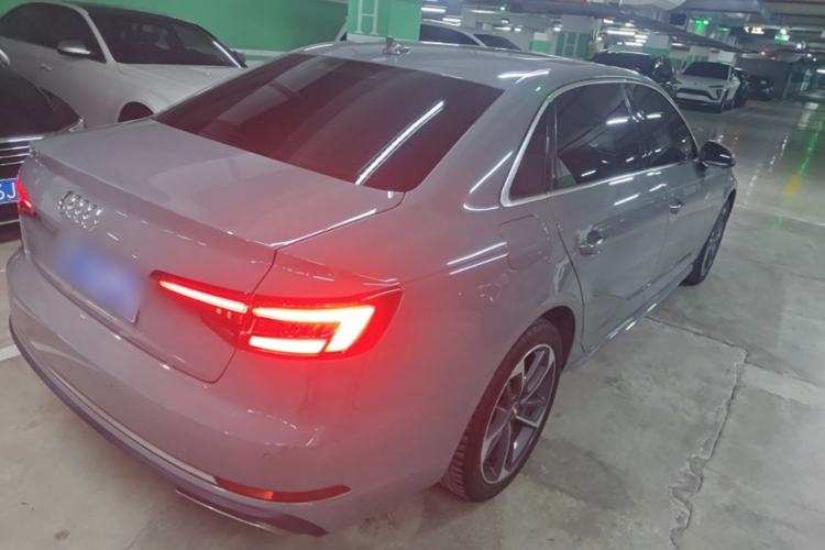 Used Audi A4L 2019 40 TFSI Ambition China VI Rear Right 45 Deg