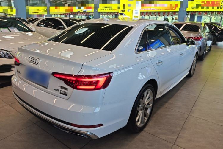 Used Audi A4L 2019 40 TFSI Fashion Edition China VI Emission Standard Rear Right 45 Deg