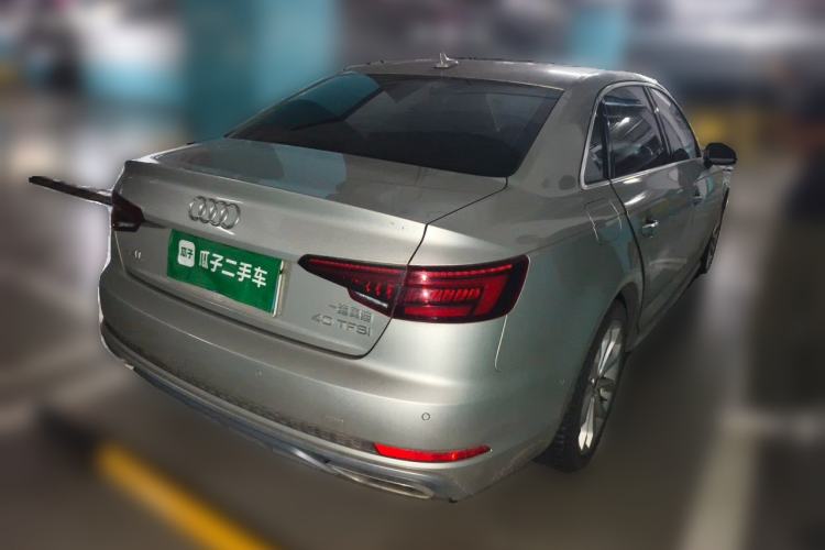 Used Audi A4L 2019 40 TFSI Fashion Edition China VI Emission Standard Rear Right 45 Deg