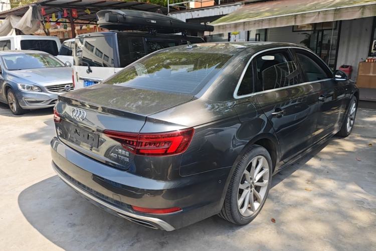 Used Audi A4L 2019 40 TFSI Fashion Edition China VI Emission Standard Rear Right 45 Deg