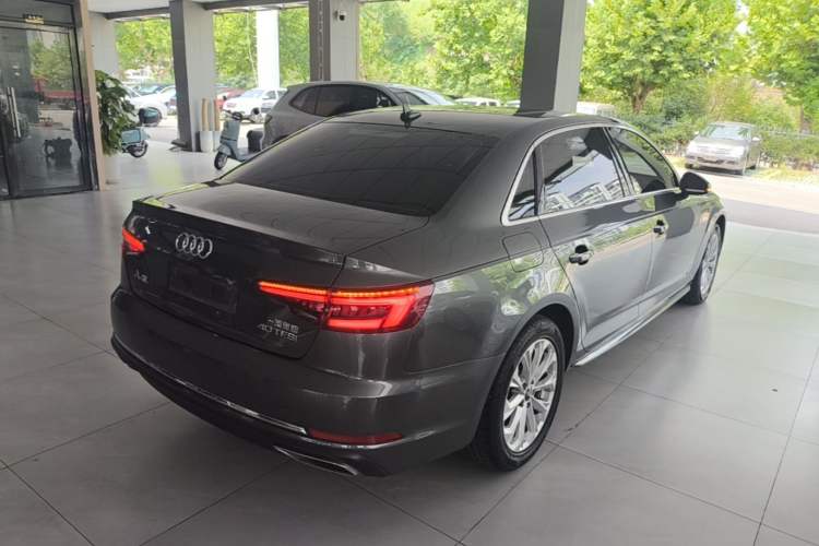 Used Audi A4L 2019 40 TFSI Ambition China VI Rear Right 45 Deg