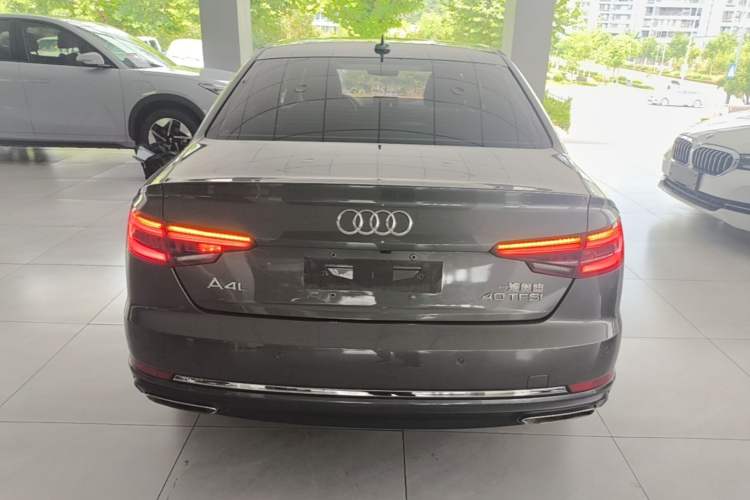 Used Audi A4L 2019 40 TFSI Ambition China VI Rear