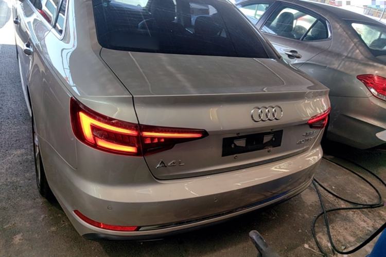 Used Audi A4L 2019 40 TFSI Ambition China VI Rear