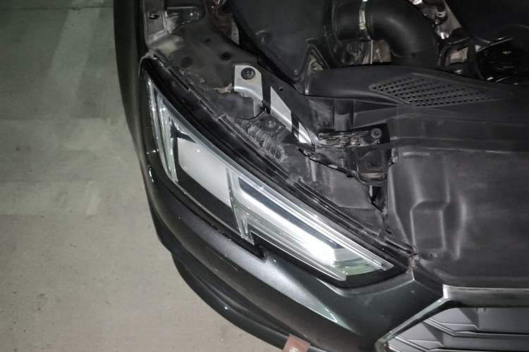 Used Audi A4L 2019 40 TFSI Fashion Edition China VI Emission Standard Right Front Headlight