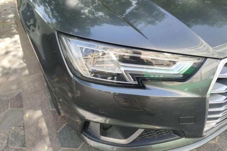 Used Audi A4L 2019 40 TFSI Fashion Edition China VI Emission Standard Right Front Headlight