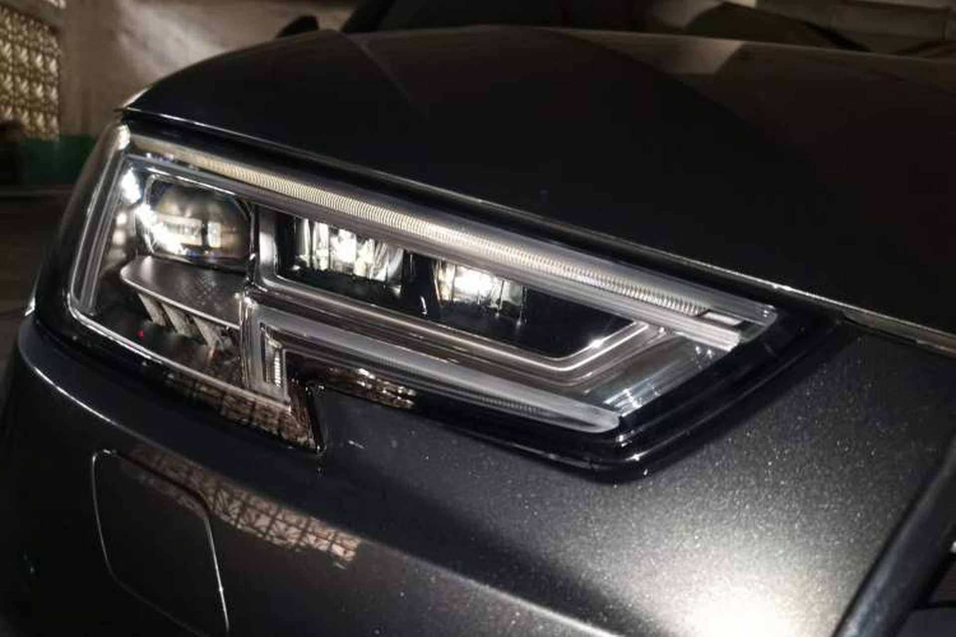 Used Audi A4L 2019 40 TFSI Fashion Version China V Right Front Headlight