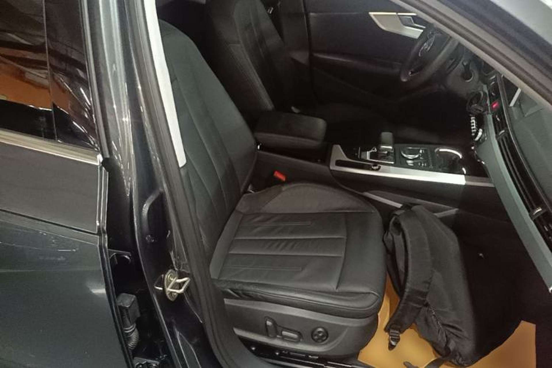 Used Audi A4L 2019 40 TFSI Fashion Edition China VI Emission Standard Right Front Seat