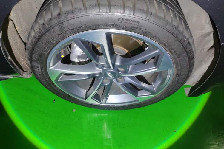 Used Audi A4L 2019 40 TFSI Fashion Edition China VI Emission Standard Right Front Wheel Hub