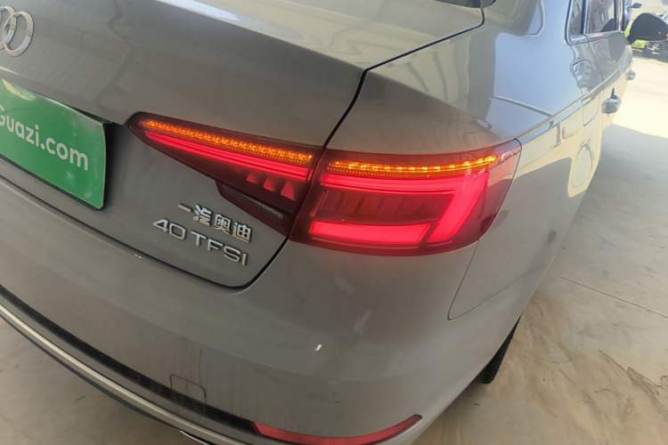 Used Audi A4L 2019 40 TFSI Fashion Edition China VI Emission Standard Right Rear Taillight