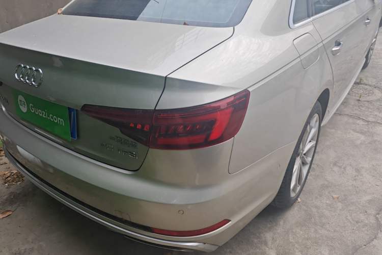 Used Audi A4L 2019 40 TFSI Fashion Edition China VI Emission Standard Right Rear Taillight