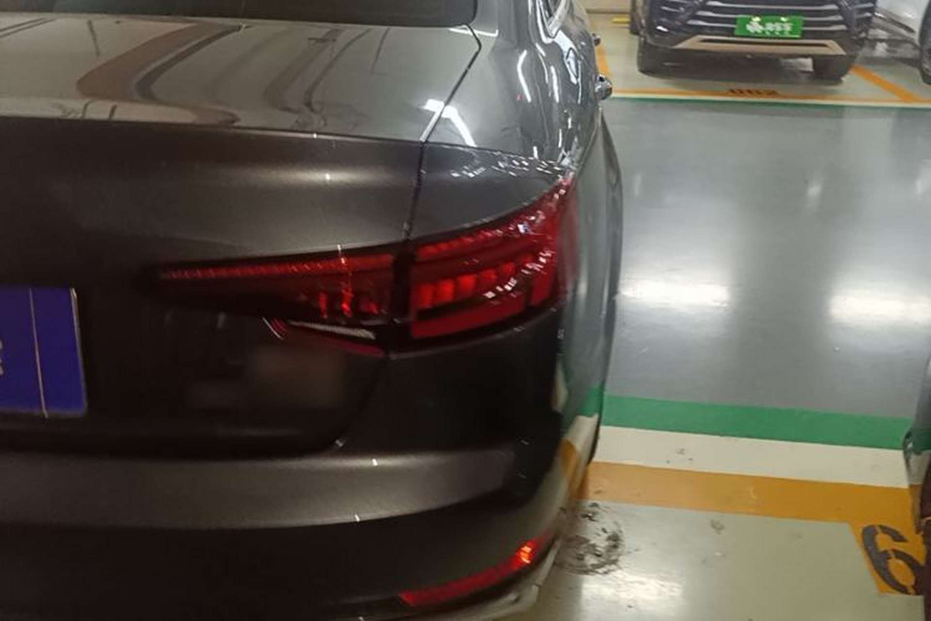 Used Audi A4L 2019 40 TFSI Fashion Edition China VI Emission Standard Right Rear Taillight