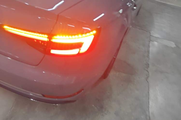 Used Audi A4L 2019 40 TFSI Ambition China VI Right Rear Taillight