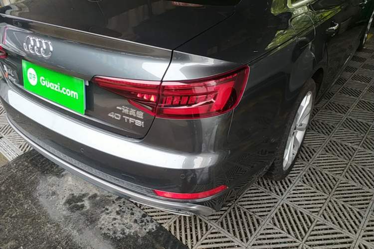 Used Audi A4L 2019 40 TFSI Fashion Edition China VI Emission Standard Right Rear Taillight