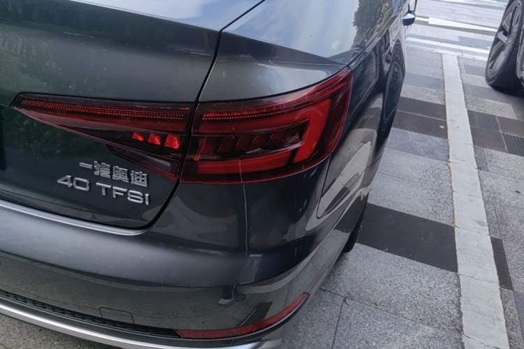 Used Audi A4L 2019 40 TFSI Fashion Edition China VI Emission Standard Right Rear Taillight