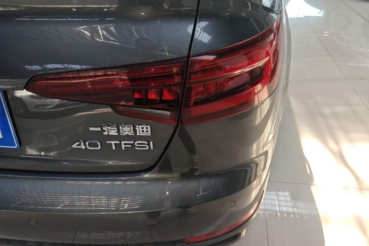 Used Audi A4L 2019 40 TFSI Fashion Edition China VI Emission Standard Right Rear Taillight