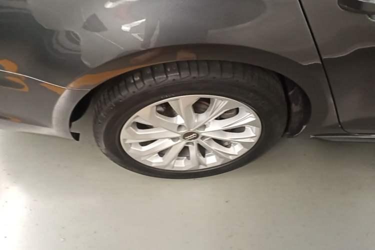 Used Audi A4L 2019 40 TFSI Ambition Version China V Right Rear Wheel Hub