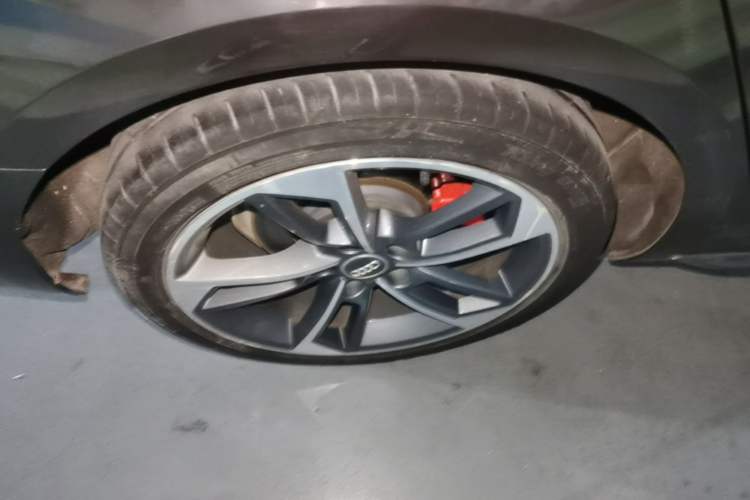 Used Audi A4L 2019 40 TFSI Fashion Edition China VI Emission Standard Right Rear Wheel Hub