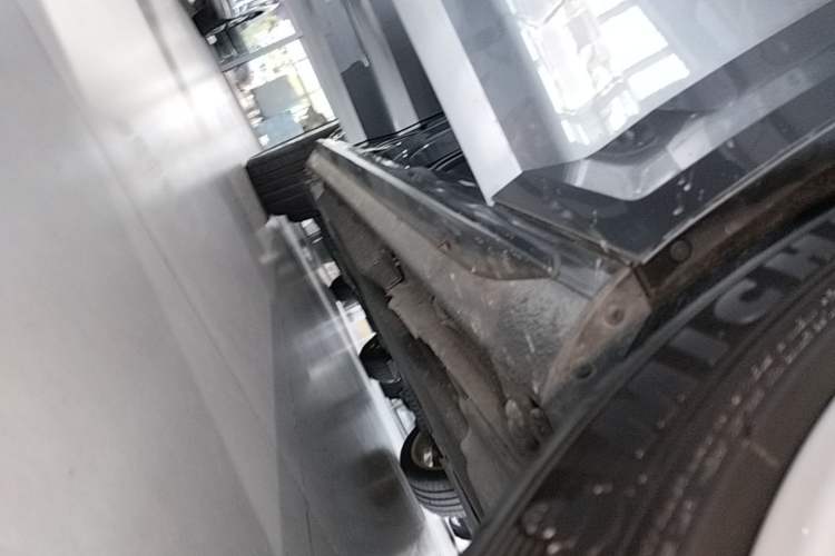 Used Audi A4L 2019 40 TFSI Fashion Edition China VI Emission Standard Right Side Sill