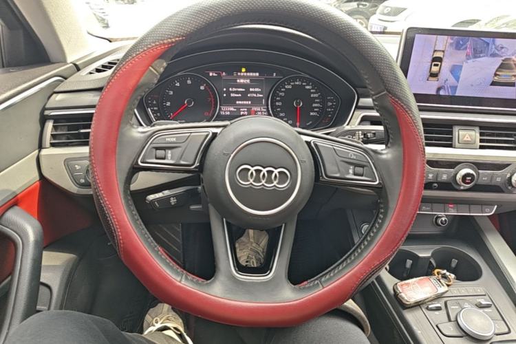 Used Audi A4L 2019 40 TFSI Ambition China VI Steering Wheel