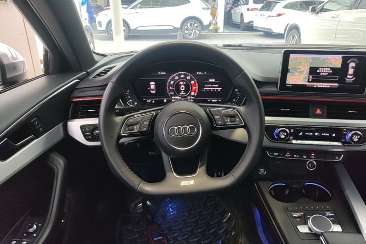 Used Audi A4L 2019 40 TFSI Fashion Edition China VI Emission Standard Steering Wheel