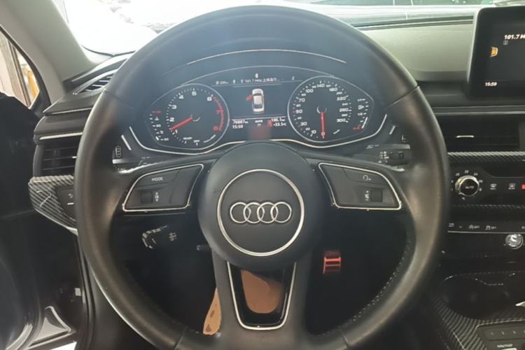 Used Audi A4L 2019 40 TFSI Ambition China VI Steering Wheel