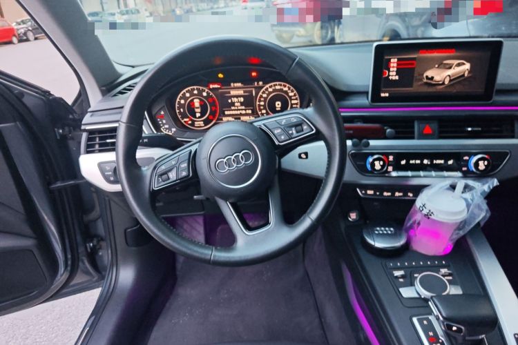 Used Audi A4L 2019 40 TFSI Fashion Version China V Steering Wheel