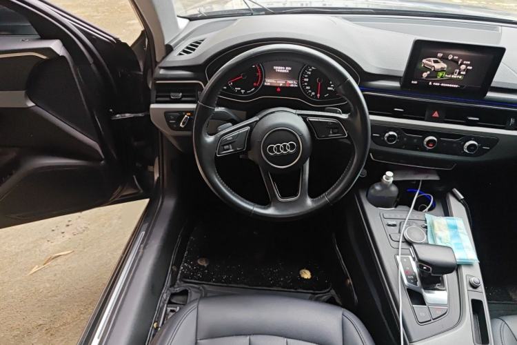 Used Audi A4L 2019 40 TFSI Ambition China VI Steering Wheel