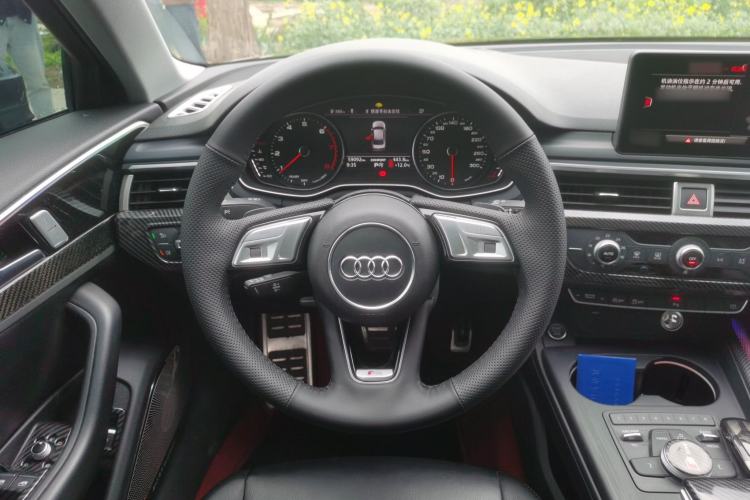 Used Audi A4L 2019 40 TFSI Ambition China VI Steering Wheel