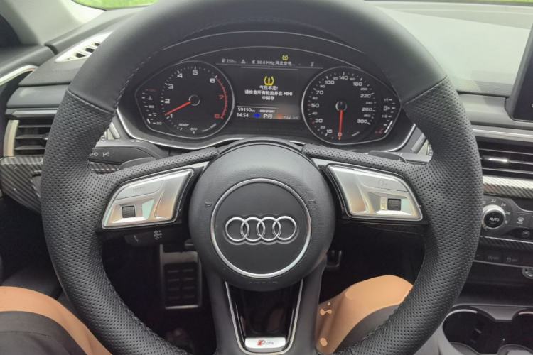 Used Audi A4L 2019 40 TFSI Ambition China VI Steering Wheel